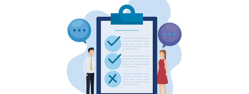 Collage aus Klembrett mit Liste und zwei Personen - Immobilienkauf nur mit Übergabeprotokoll