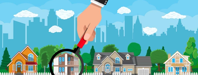 Illustration: eine übergroße Hand kommt aus dem oberen Bildrand und hält eine Lupe auf ein Einfamilienhaus, im Hintergrund befindet sich die Silhouette einer Großstadt | Immobilie finden 2024